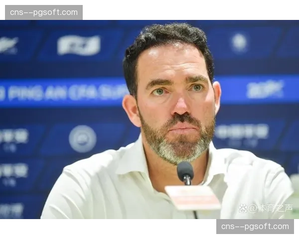 哈维出席发布会，确认京多安可以出战，并强调球队仍未放弃联赛。