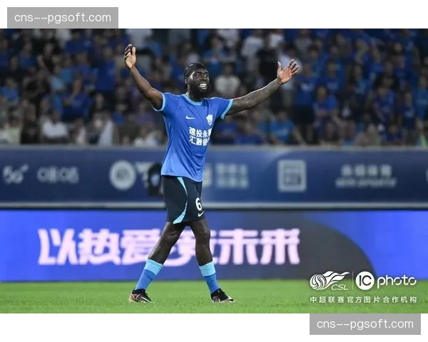 半场战报:深圳新鹏城控球率58%,但零射正 半场战报:深圳新鹏城控球率58%,但零射正