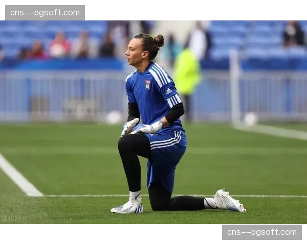 法甲首次在比赛用球内植入传感器，实时监测踢球力度与轨迹